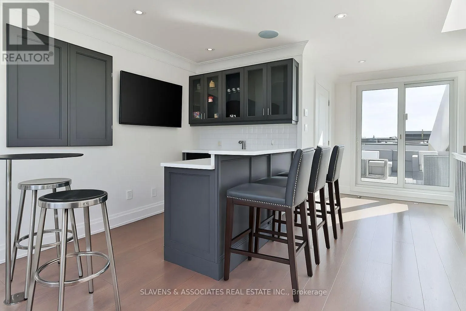 51B BURNABY BOULEVARD