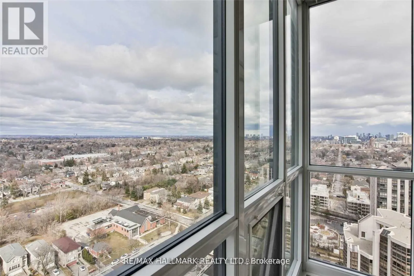 2509 - 88 SHEPPARD AVENUE