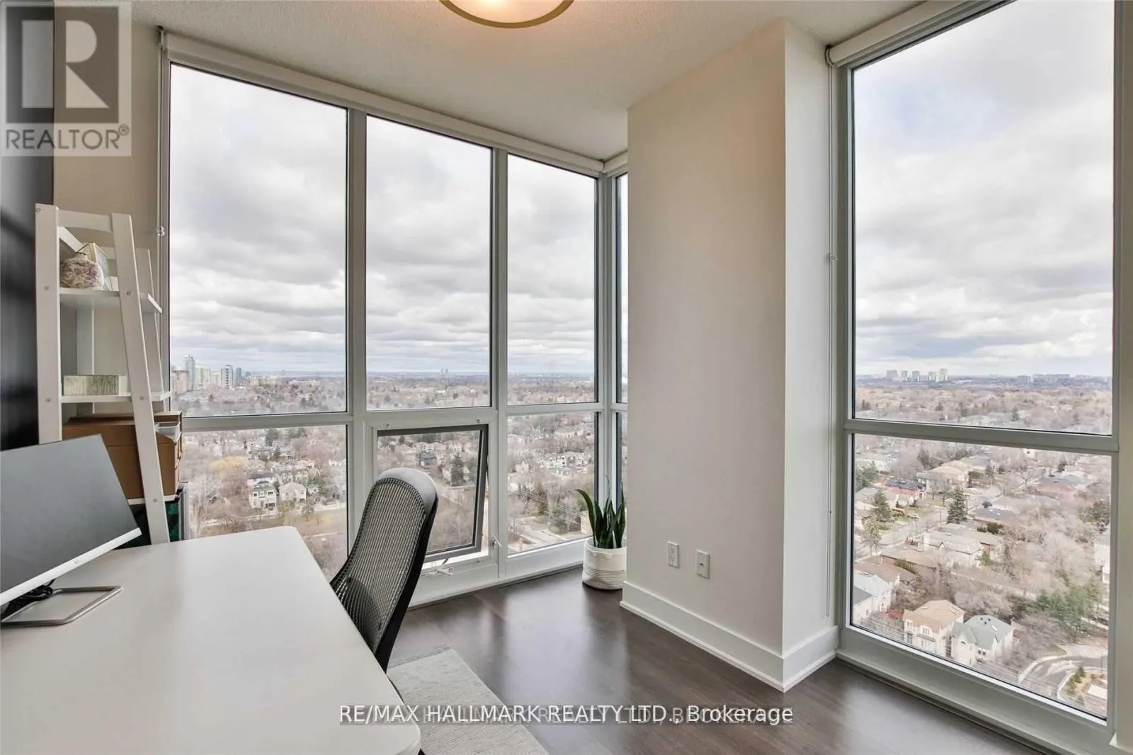 2509 - 88 SHEPPARD AVENUE
