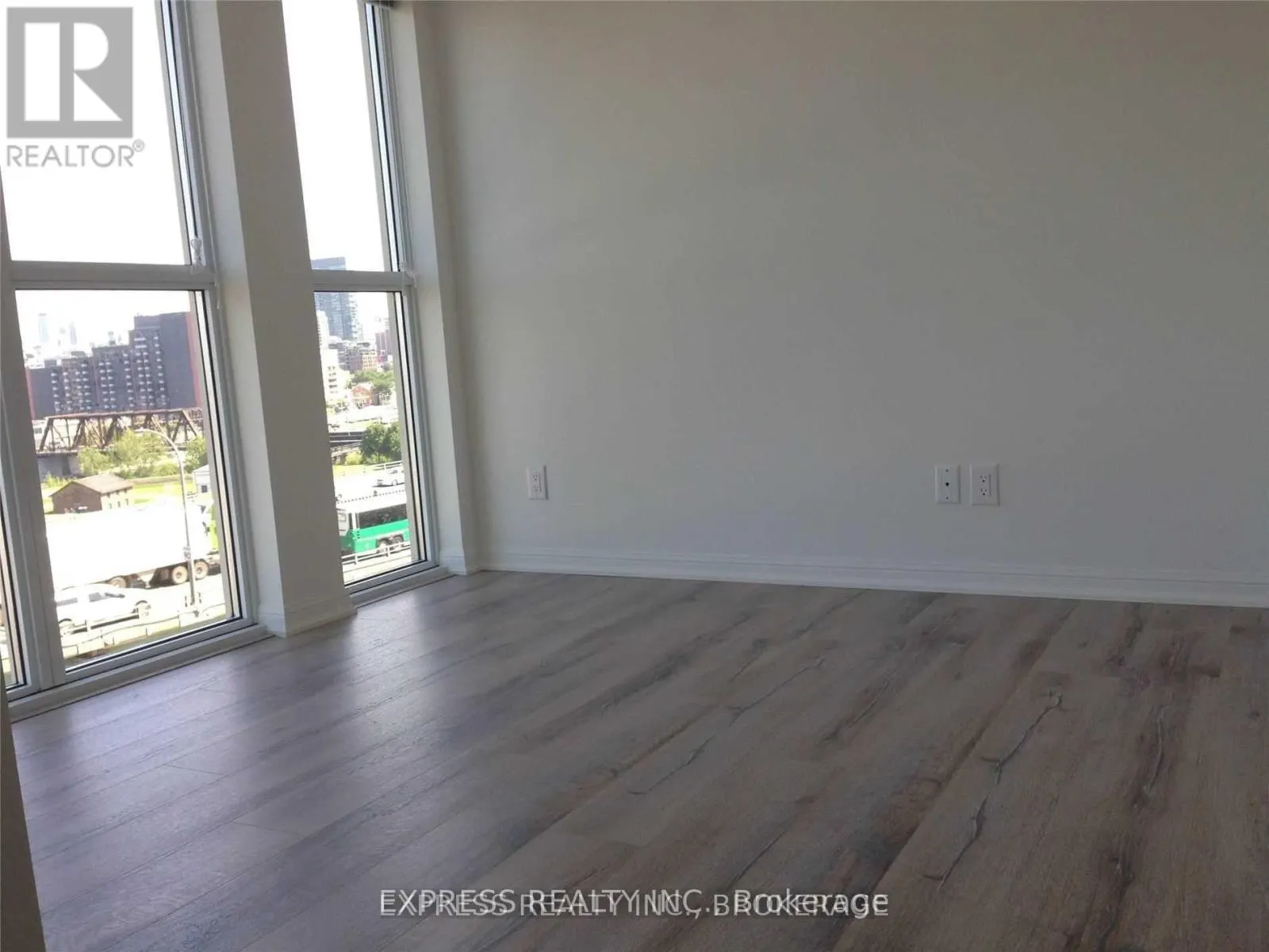 1517 - 35 BASTION STREET