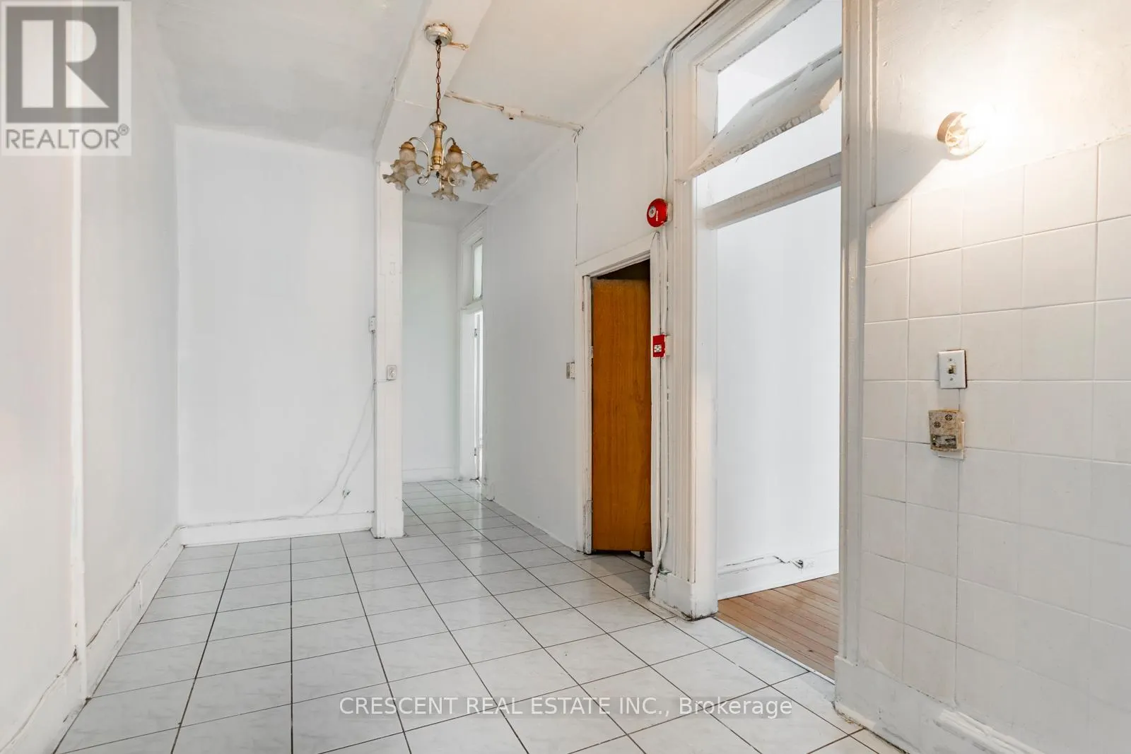 414 QUEEN STREET W
