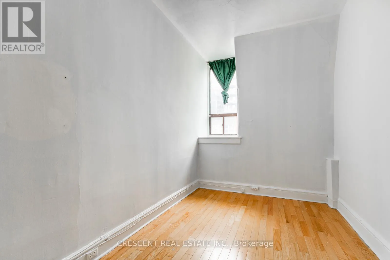 414 QUEEN STREET W