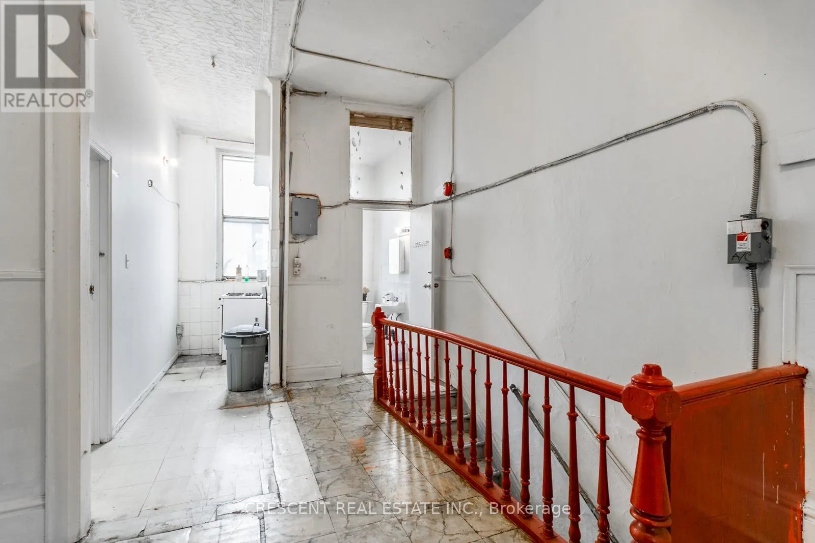 414 QUEEN STREET W