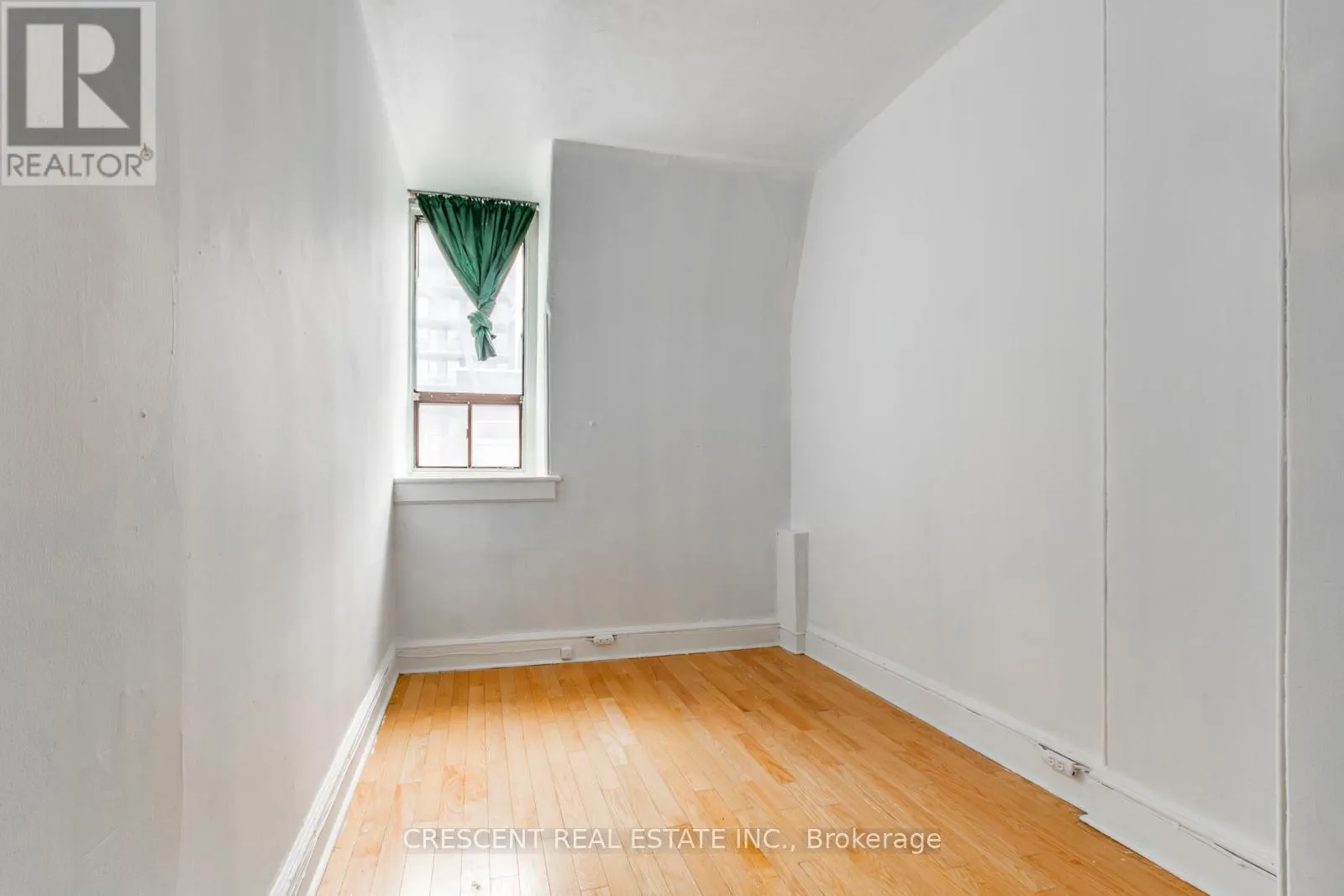 414 QUEEN STREET W