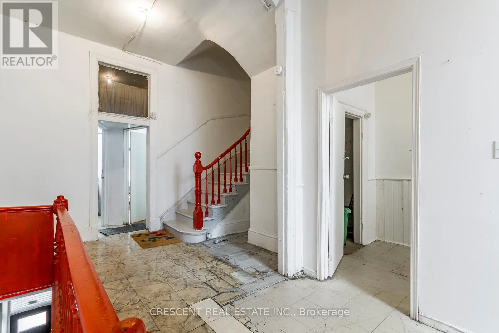 414 QUEEN STREET W