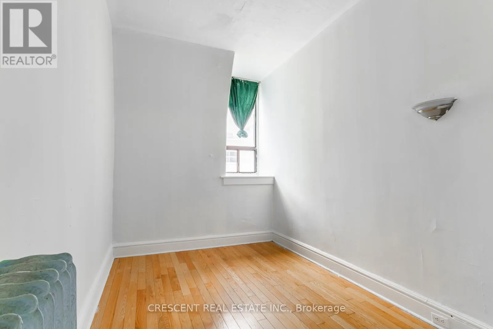 414 QUEEN STREET W