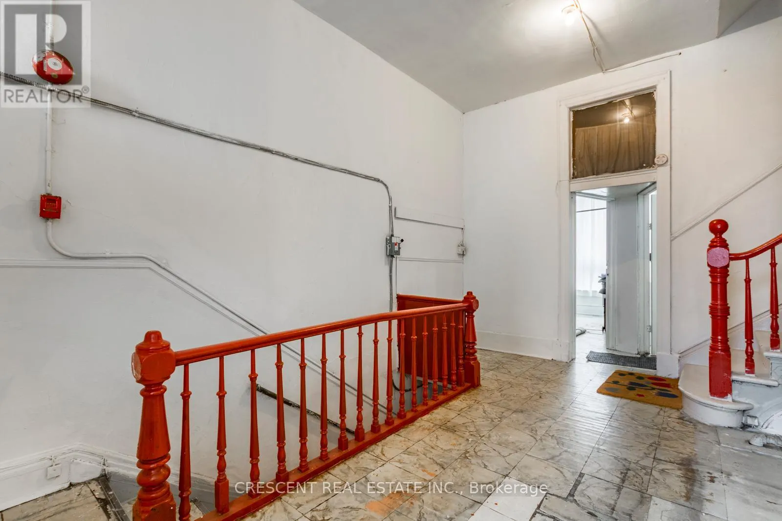 414 QUEEN STREET W
