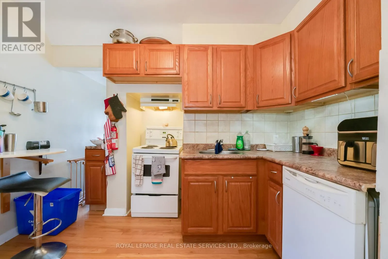 5 - 50 GLENROSE AVENUE