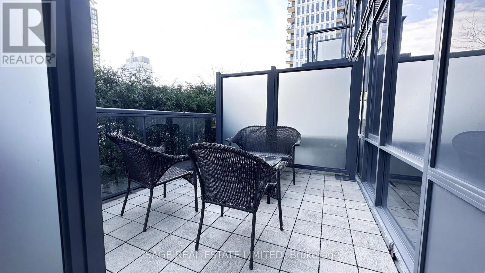 405 - 55 REGENT PARK BOULEVARD N