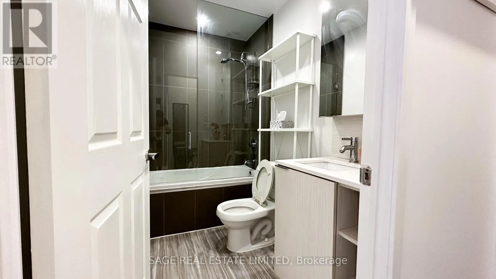 405 - 55 REGENT PARK BOULEVARD N