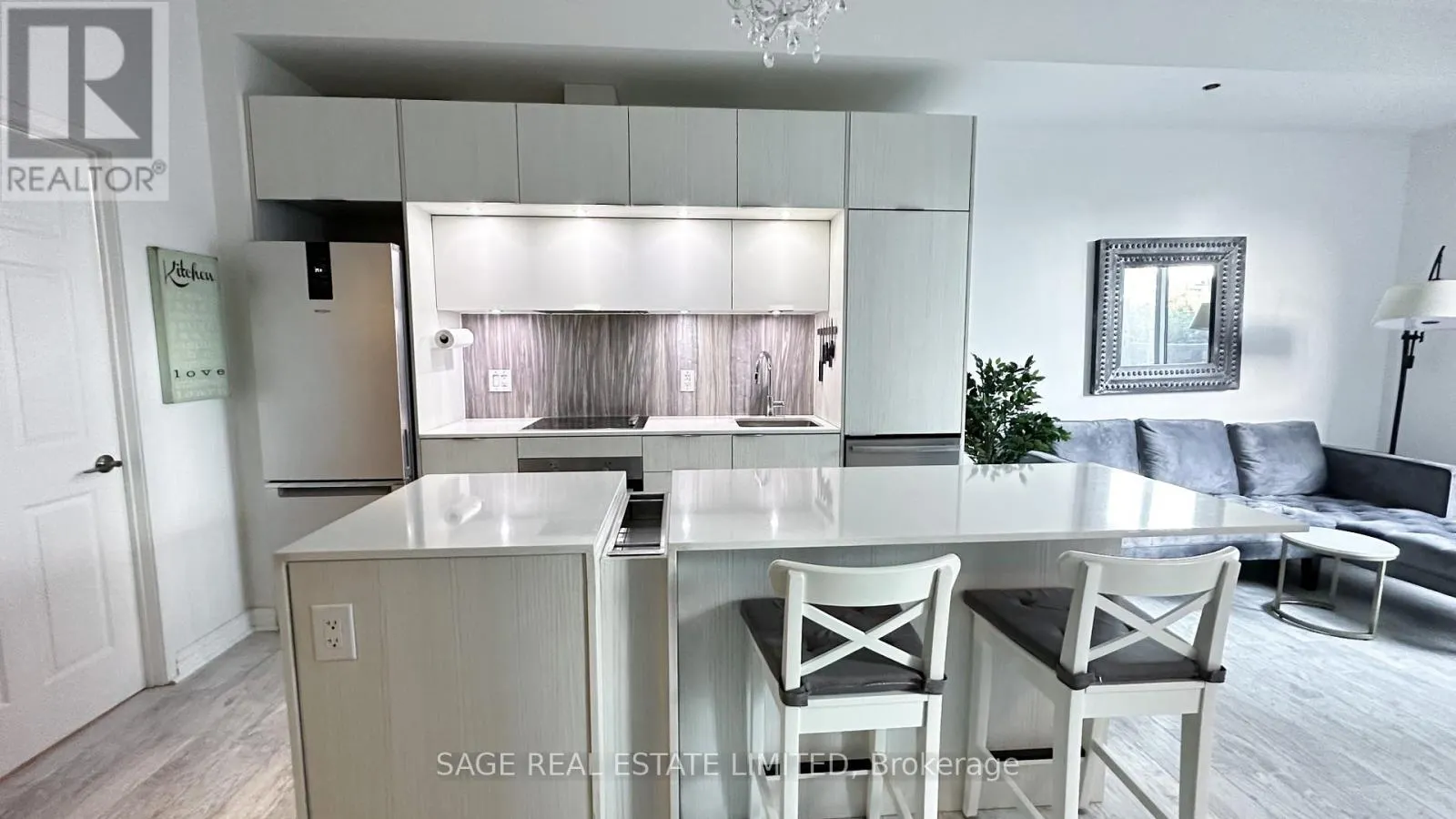405 - 55 REGENT PARK BOULEVARD N