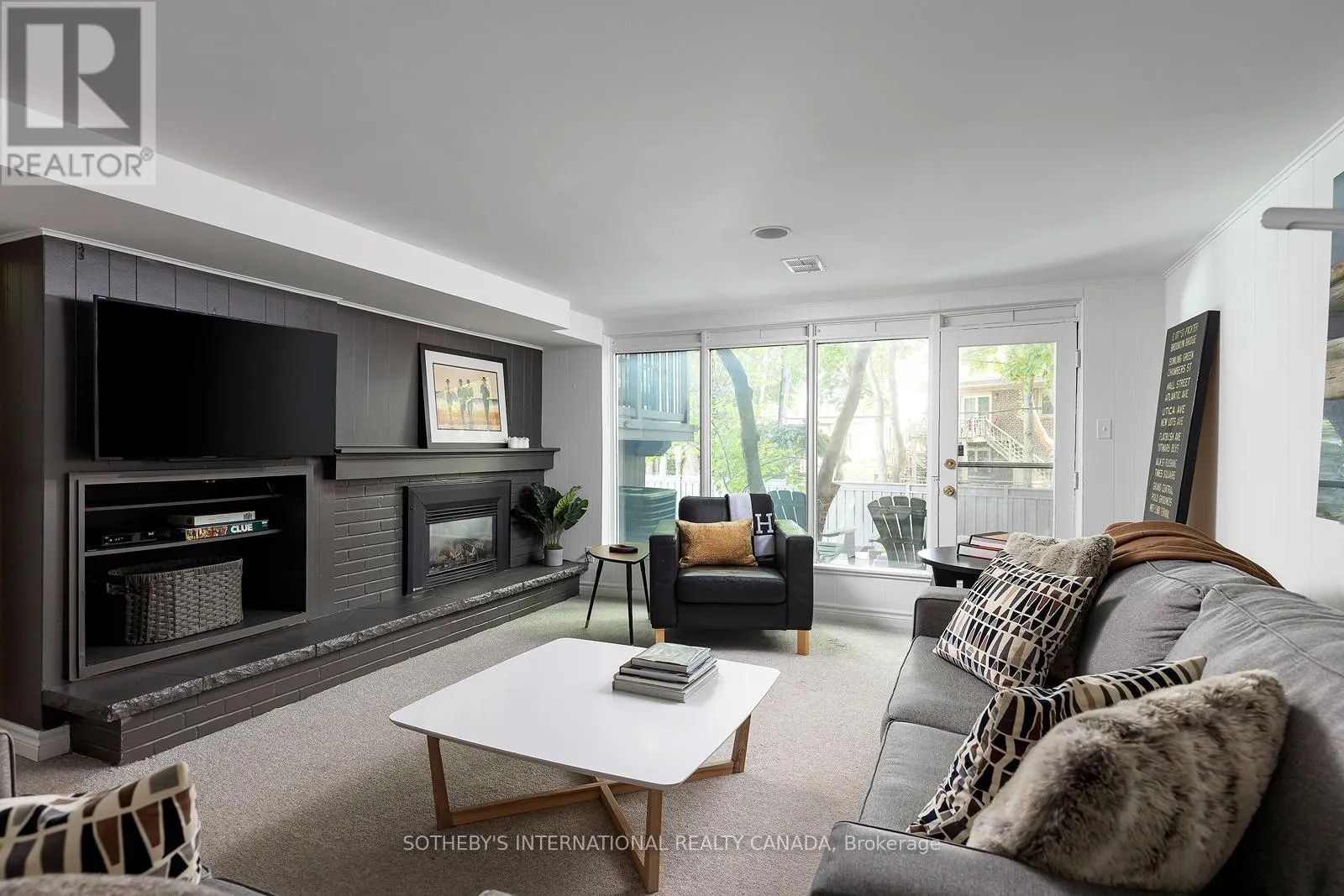 60 DOONAREE DRIVE
