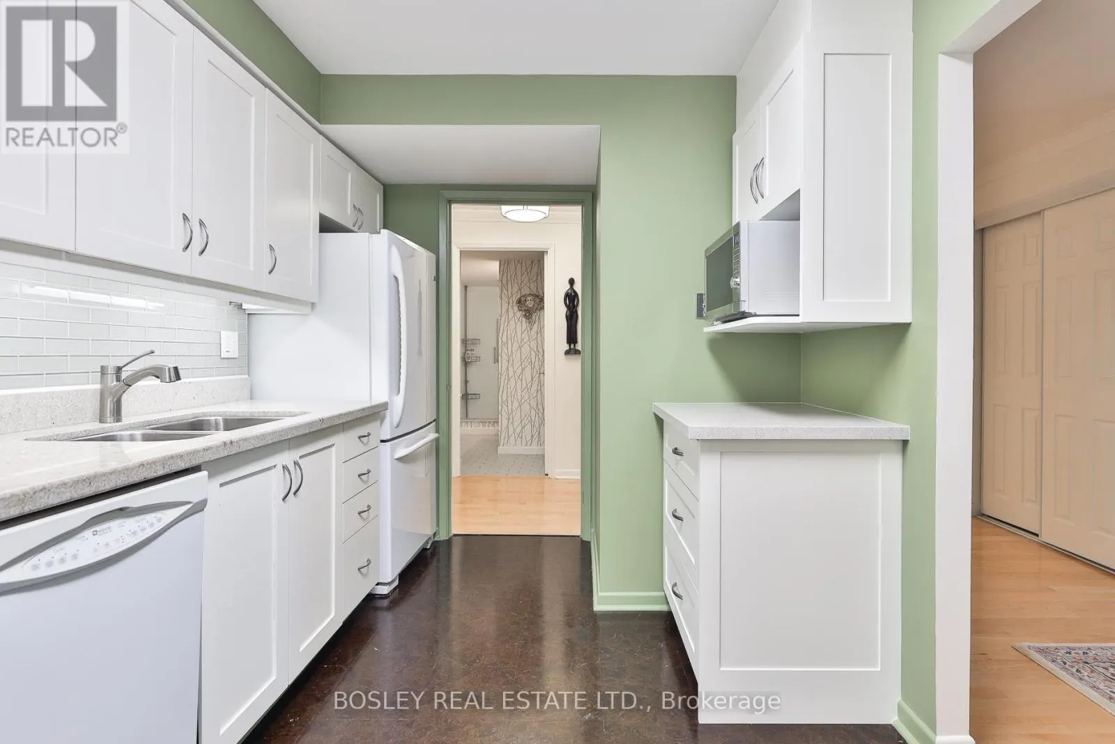 408 - 955 MILLWOOD ROAD