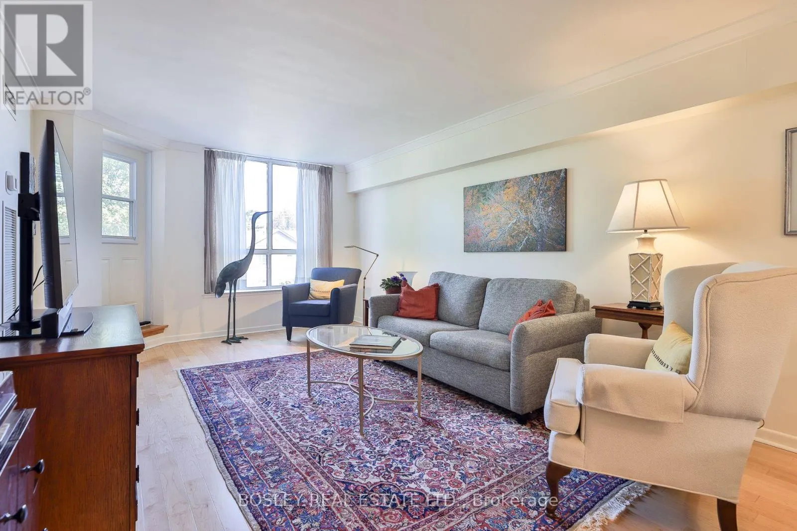 408 - 955 MILLWOOD ROAD