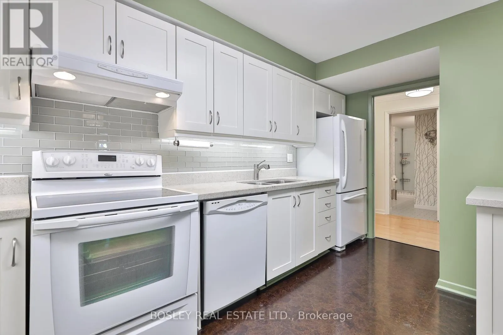 408 - 955 MILLWOOD ROAD