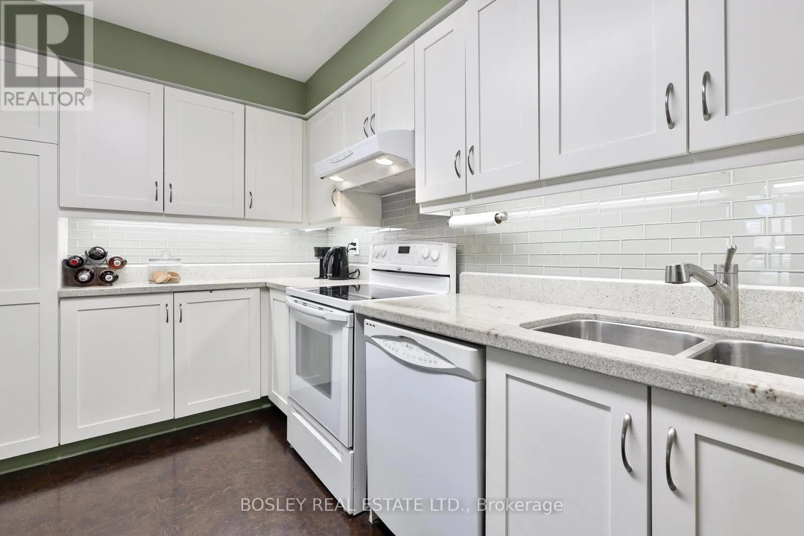 408 - 955 MILLWOOD ROAD