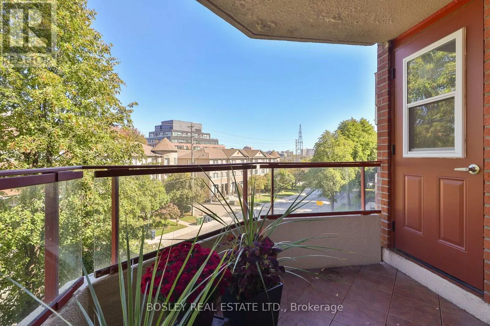 408 - 955 MILLWOOD ROAD