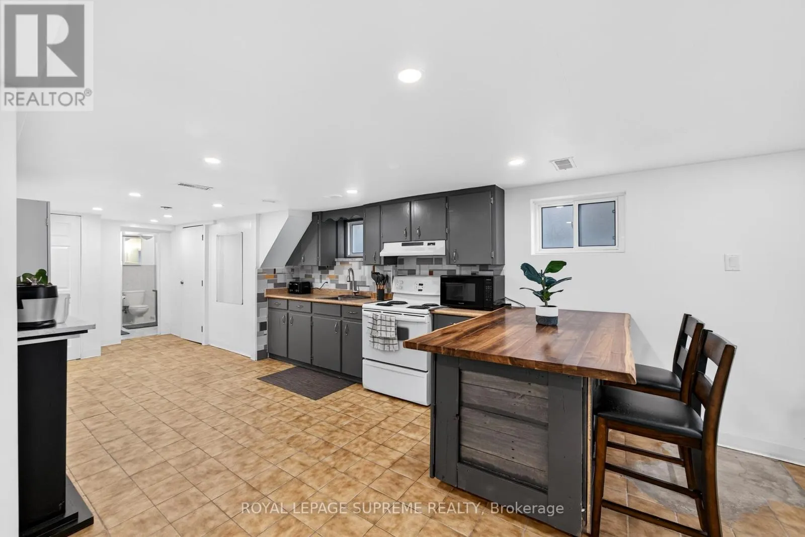 436 GLENHOLME AVENUE