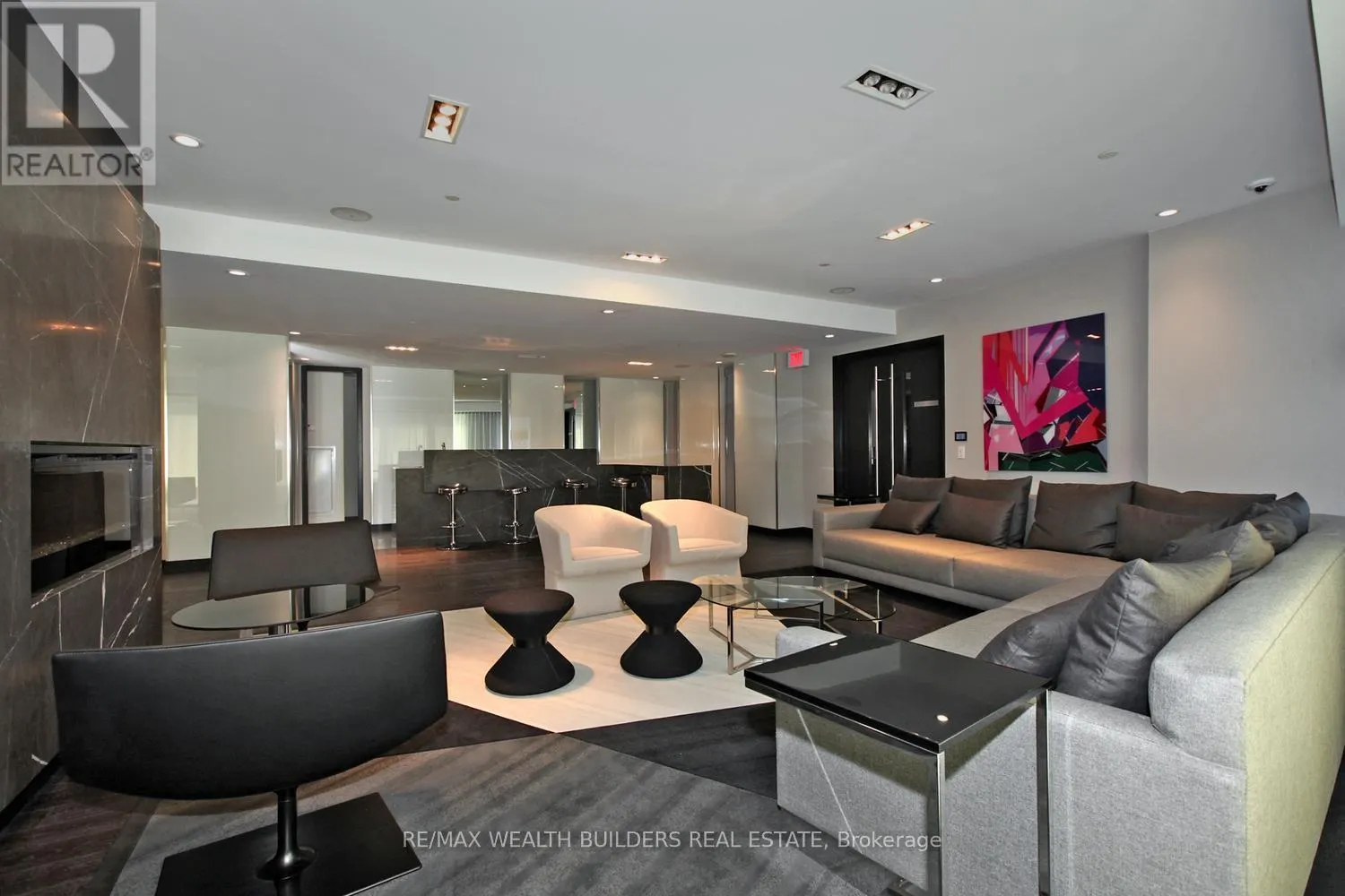 3512 - 8 THE ESPLANADE AVENUE