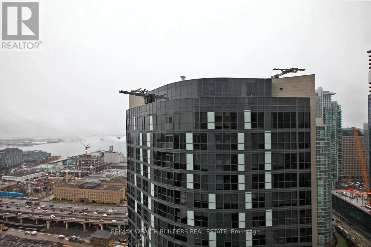 3512 - 8 THE ESPLANADE AVENUE