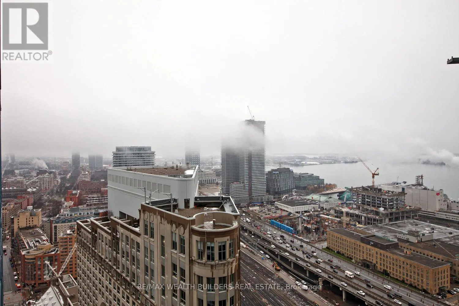 3512 - 8 THE ESPLANADE AVENUE