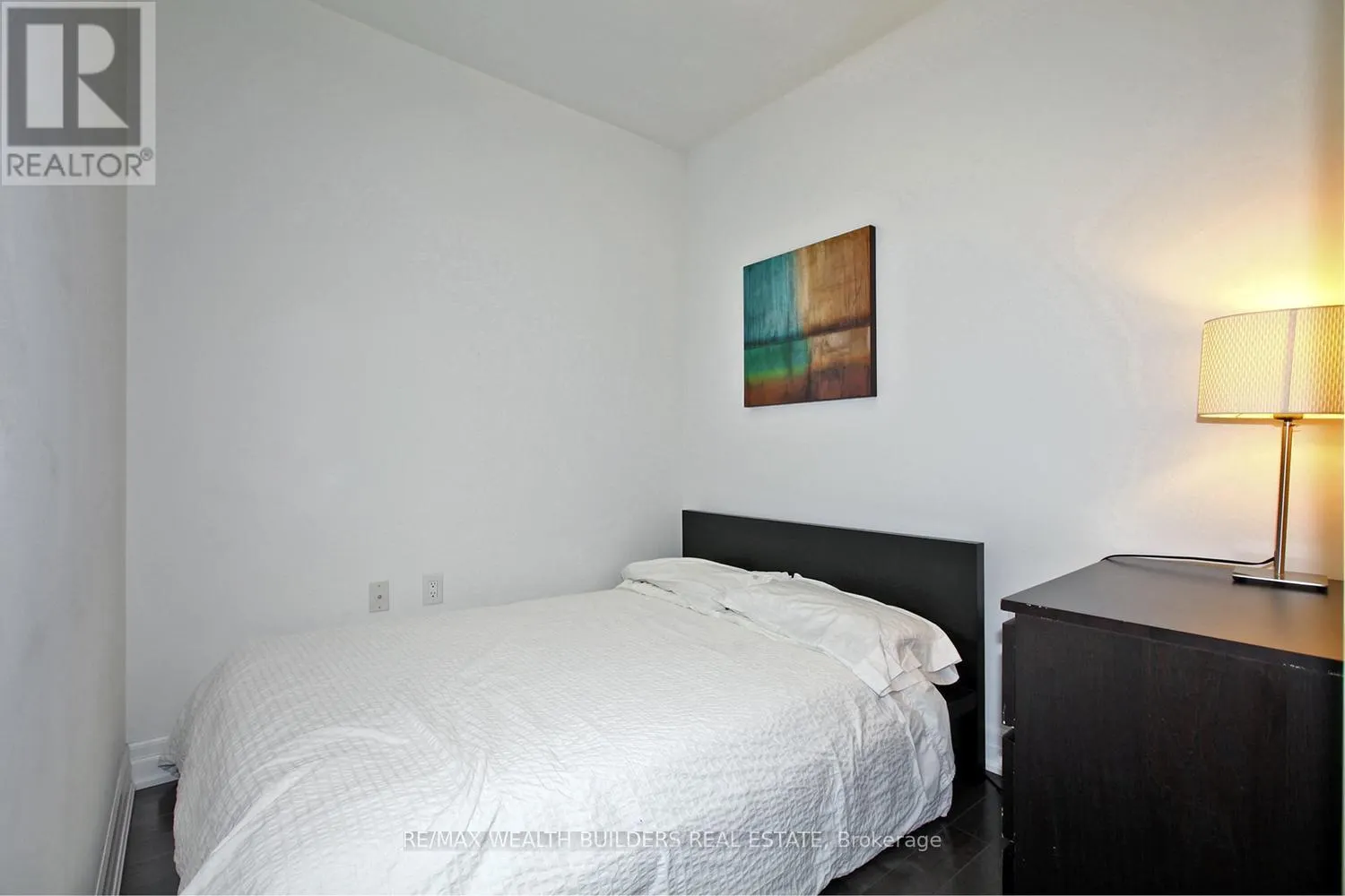 3512 - 8 THE ESPLANADE AVENUE