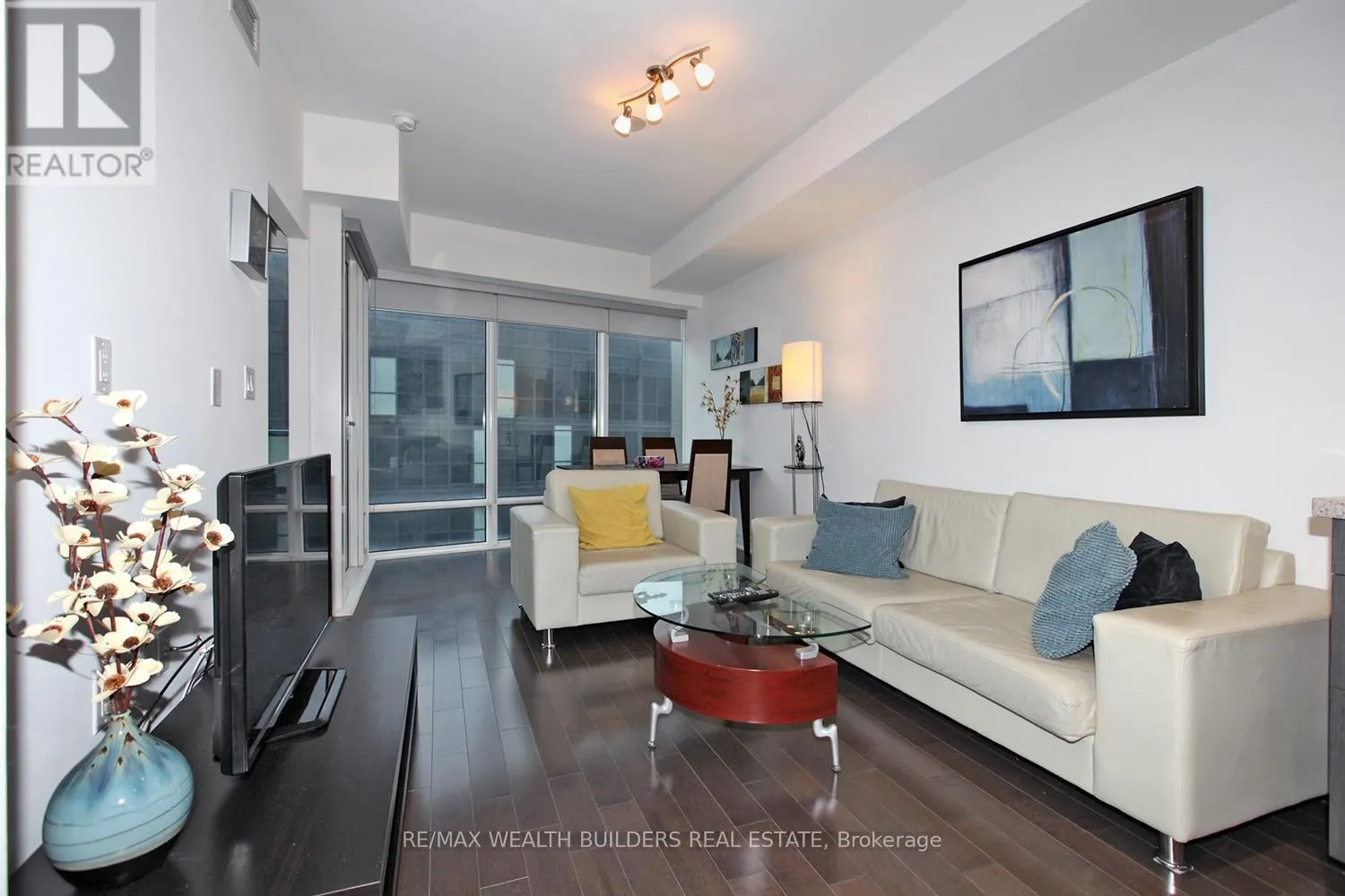 3512 - 8 THE ESPLANADE AVENUE