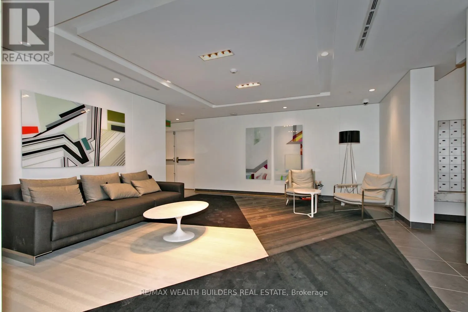 3512 - 8 THE ESPLANADE AVENUE