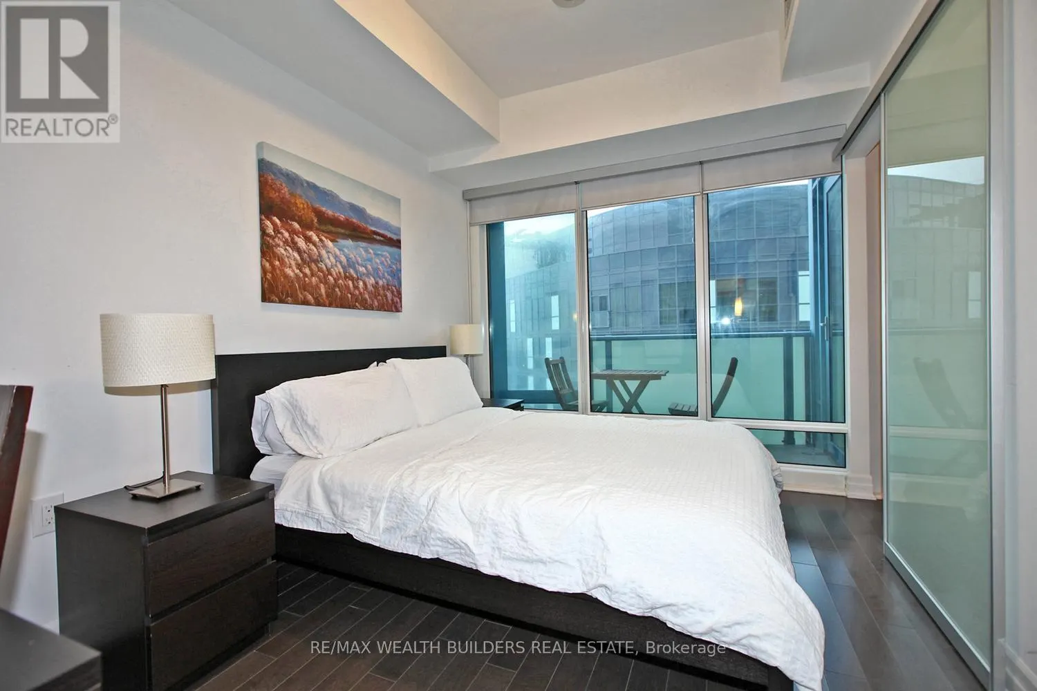 3512 - 8 THE ESPLANADE AVENUE