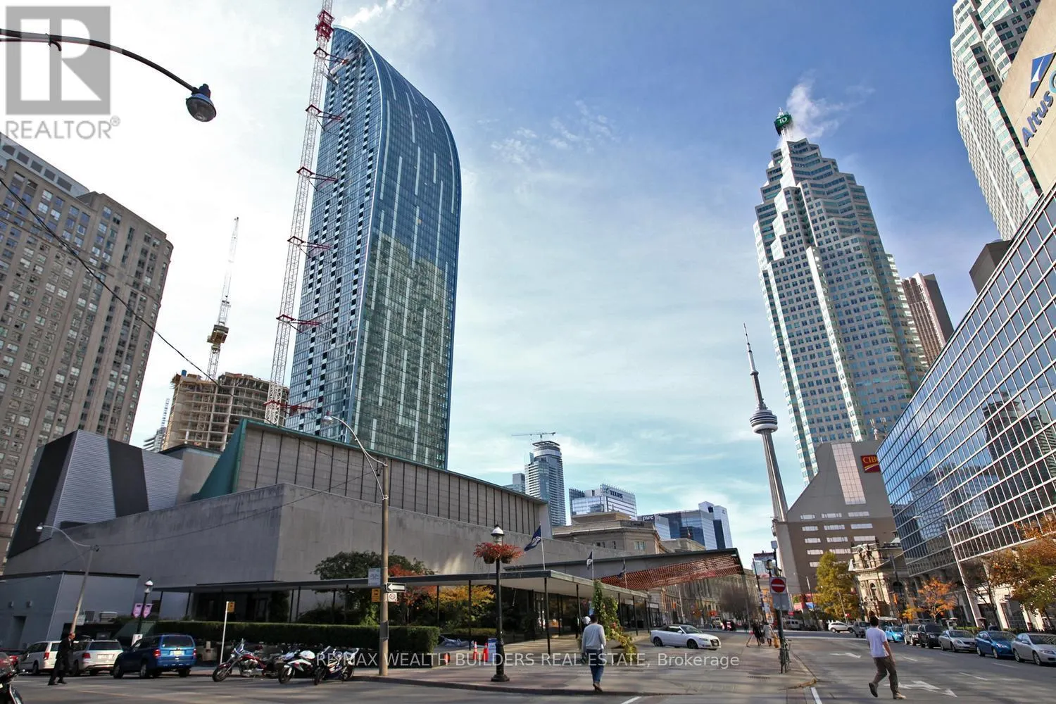 3512 - 8 THE ESPLANADE AVENUE