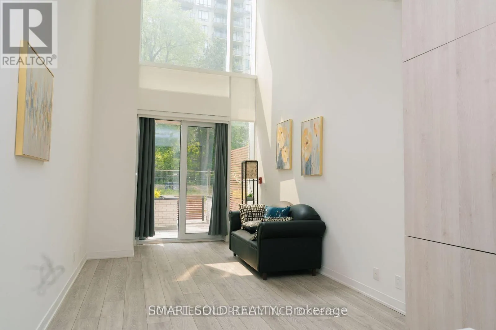 103 - 15 HOLMES AVENUE