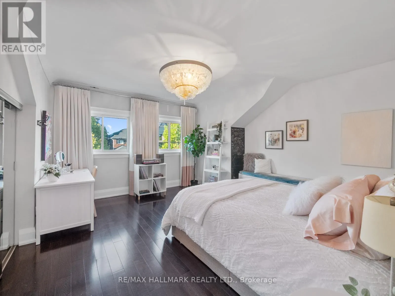 113 MELROSE AVENUE