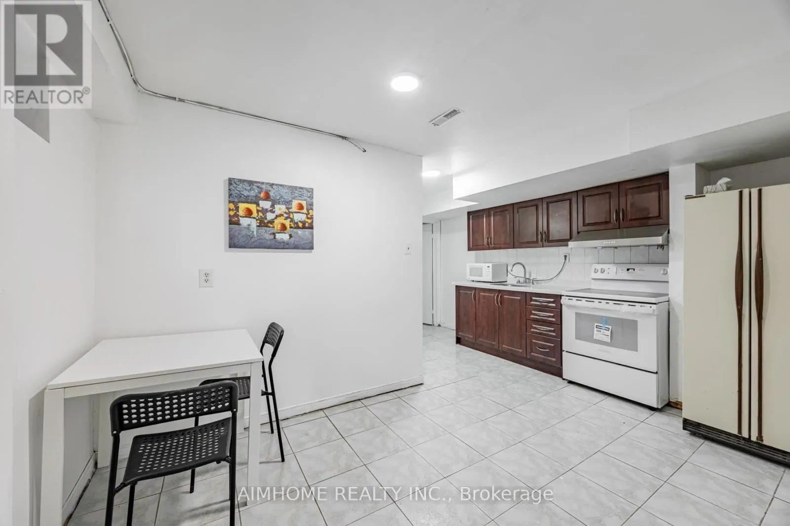 B2 - 144 WOLSELEY STREET