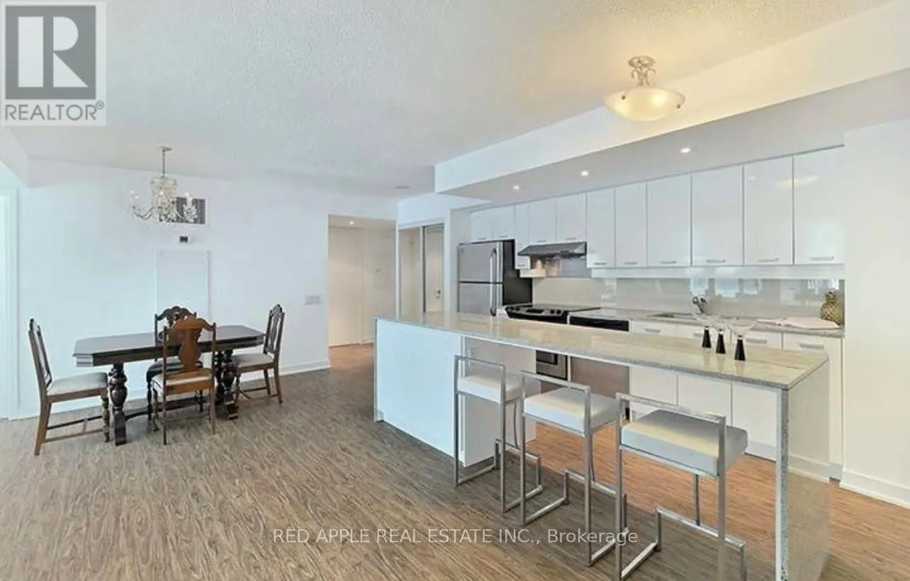 216 - 15 SINGER COURT