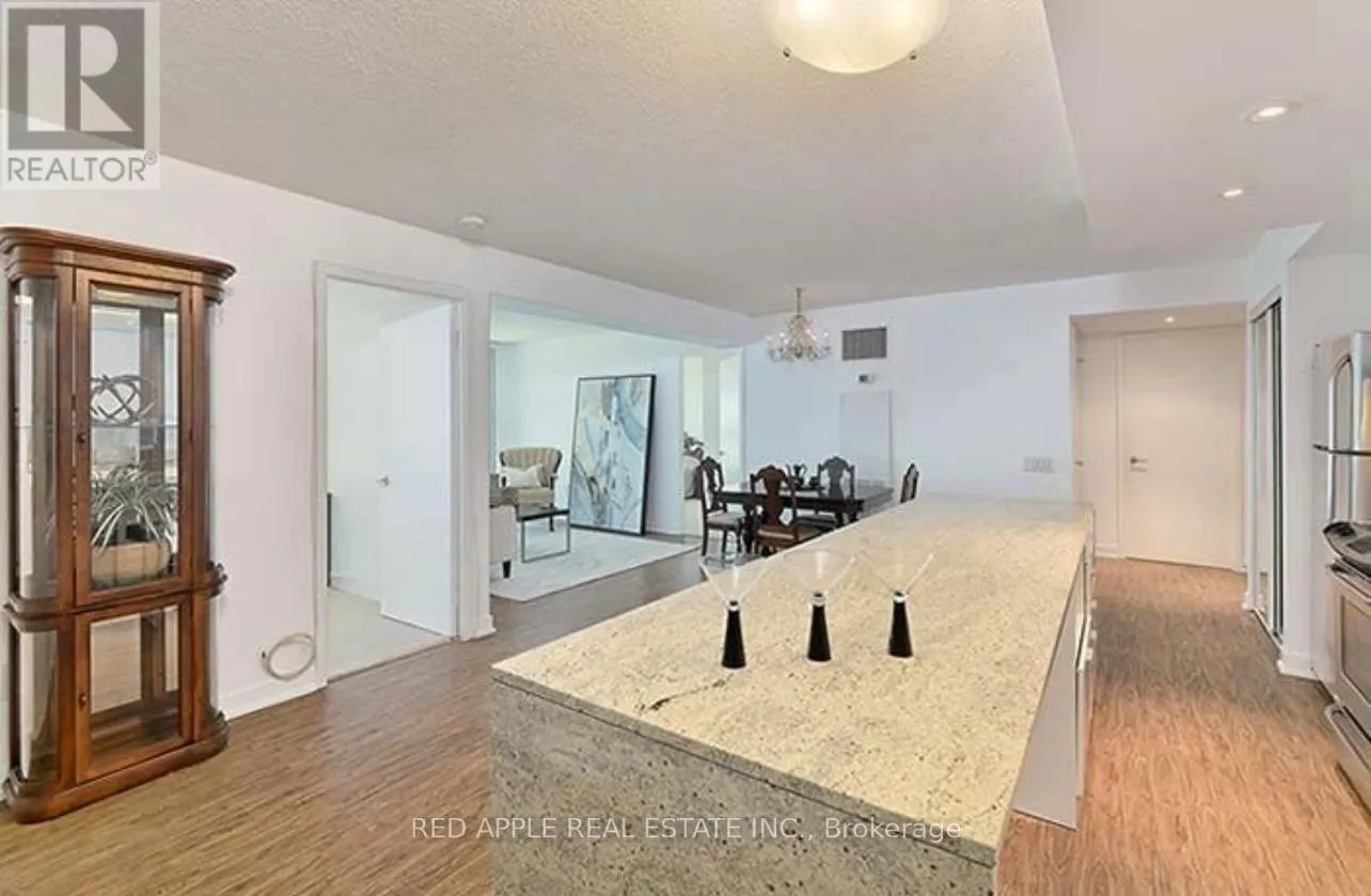 216 - 15 SINGER COURT