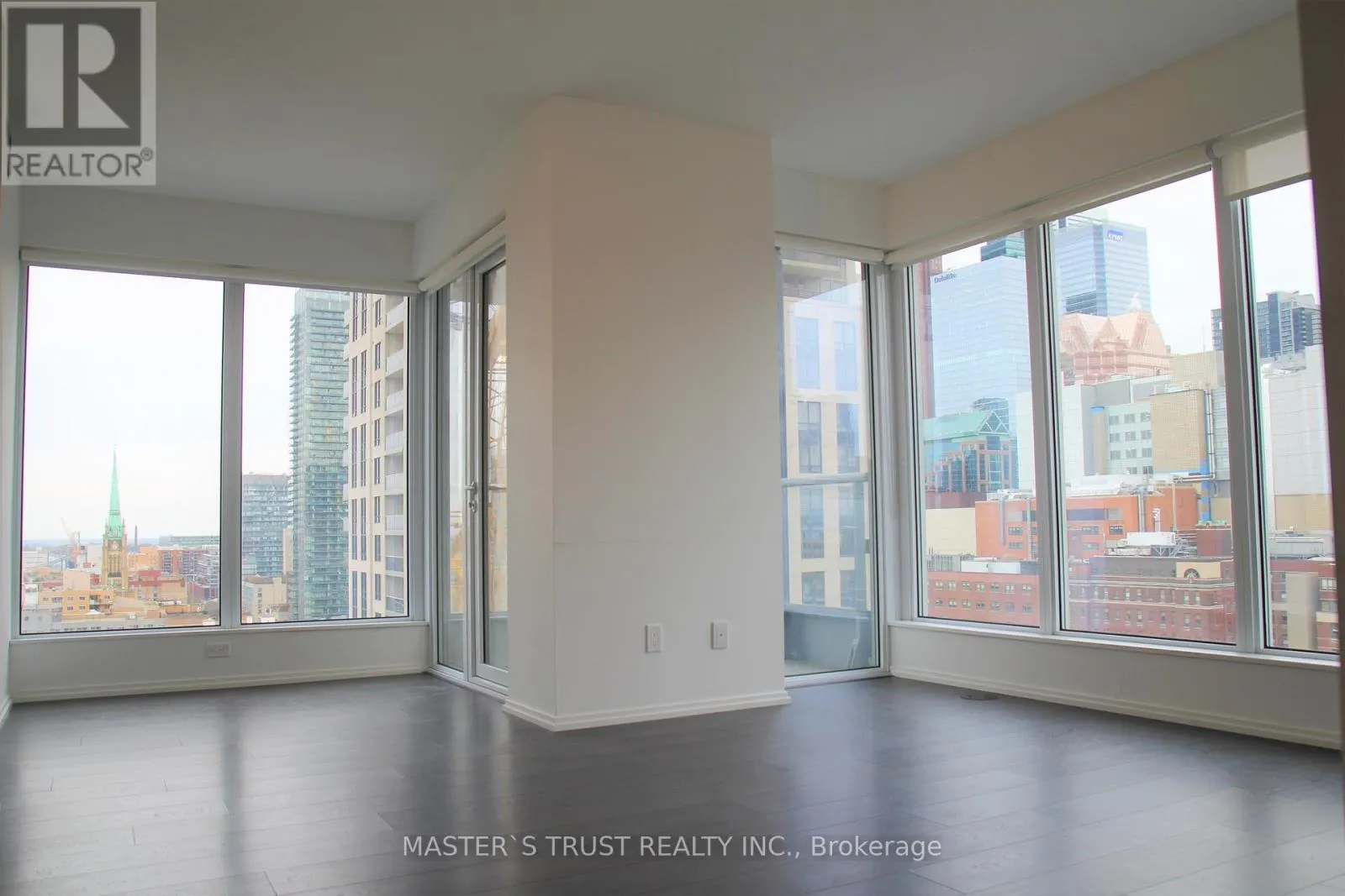 1605 - 68 SHUTER STREET
