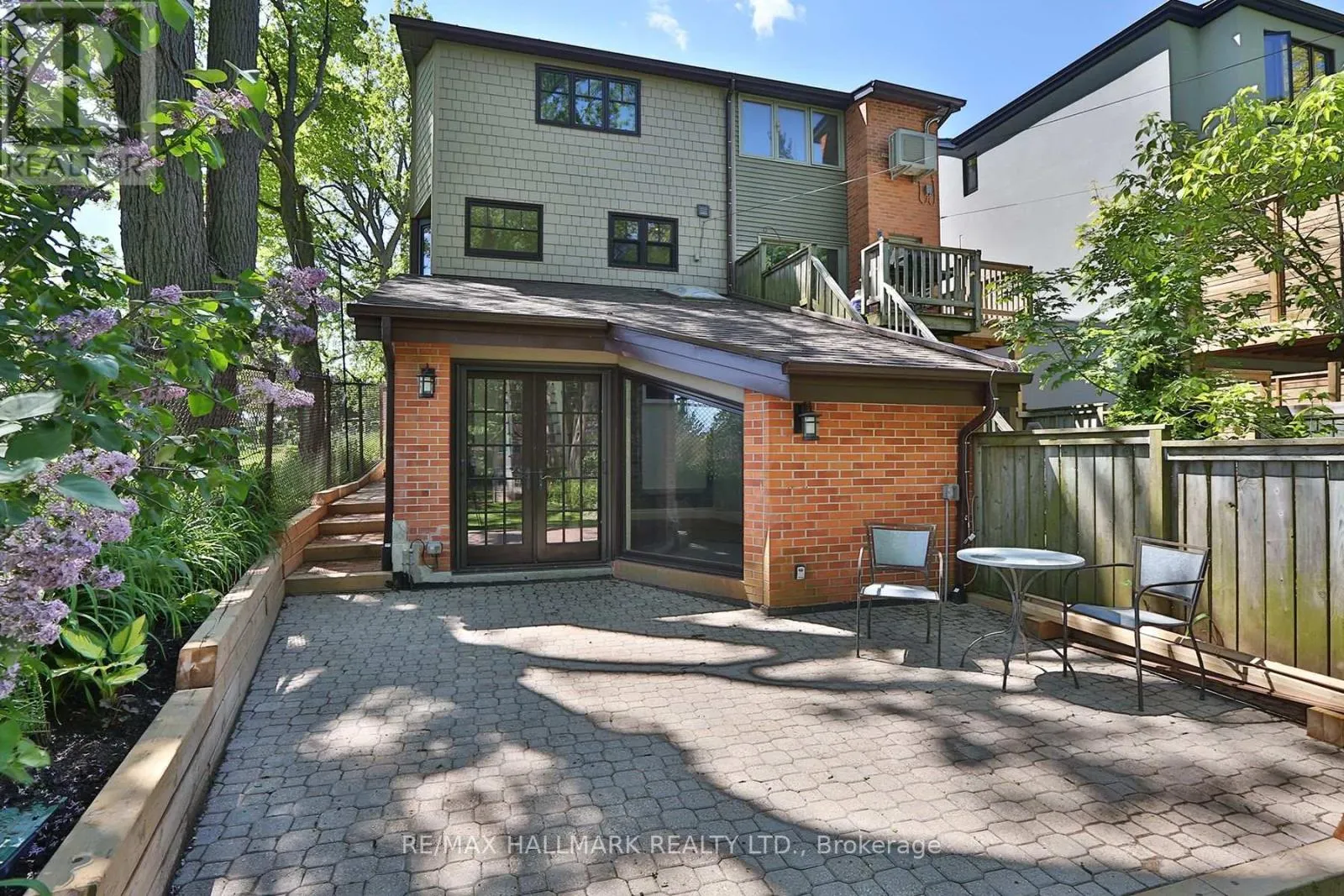 416 KEEWATIN AVENUE