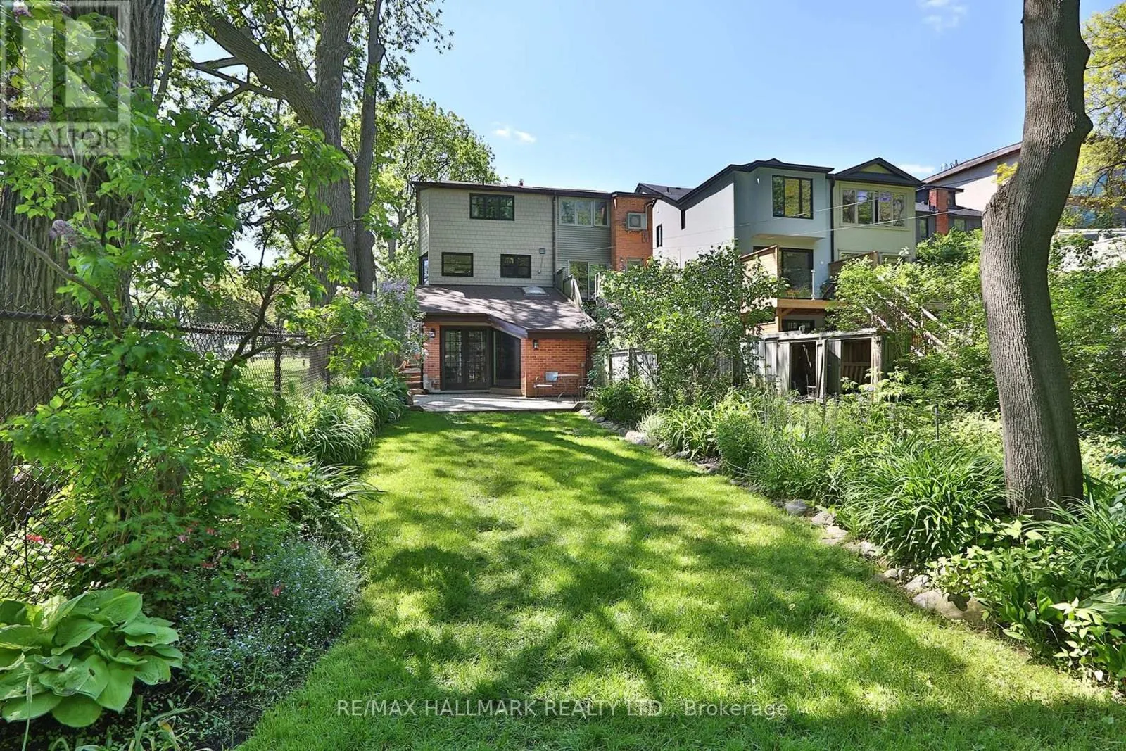 416 KEEWATIN AVENUE