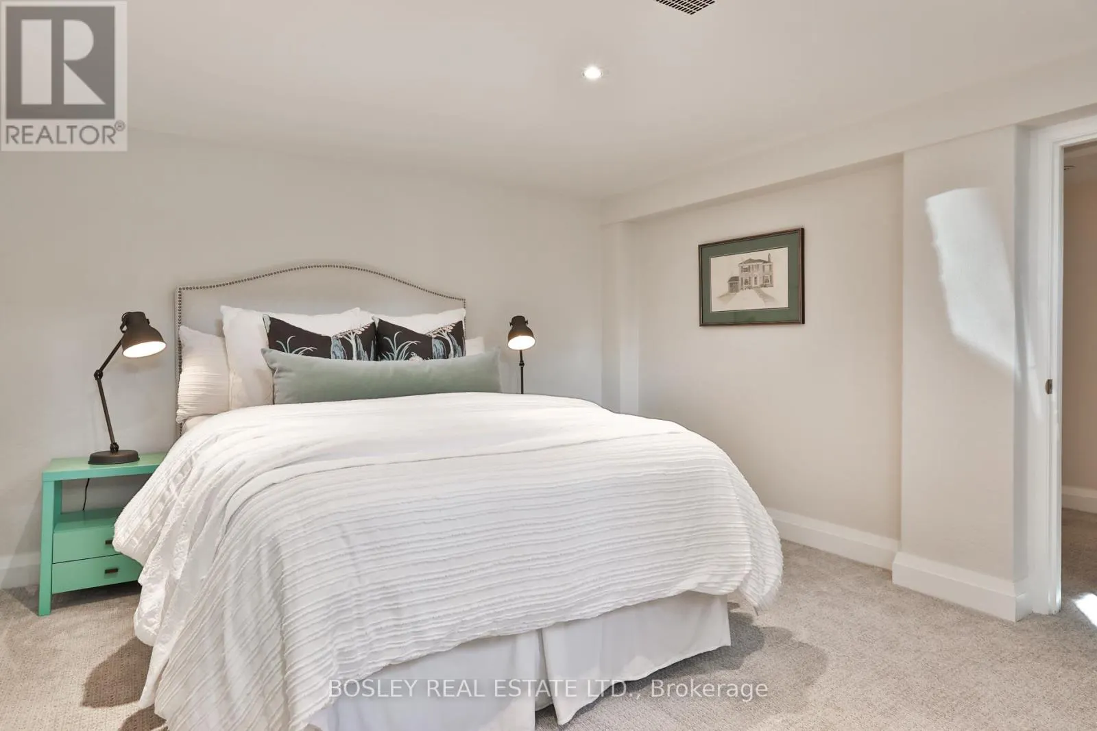 274 GLENGROVE AVENUE W