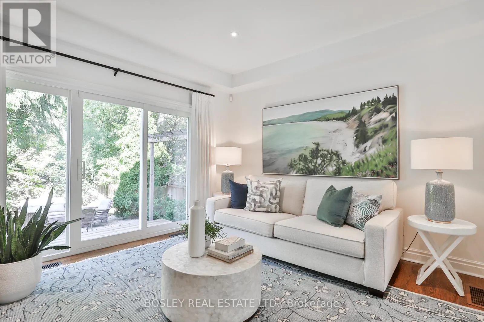 274 GLENGROVE AVENUE W