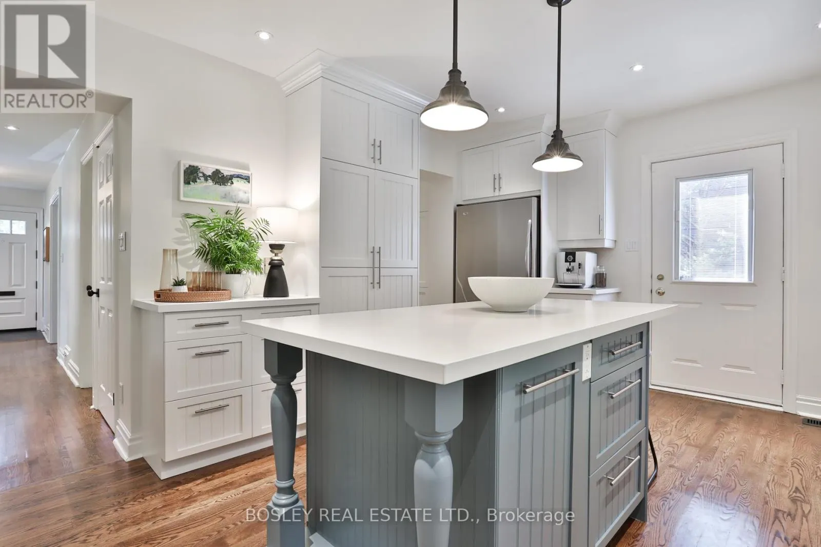 274 GLENGROVE AVENUE W