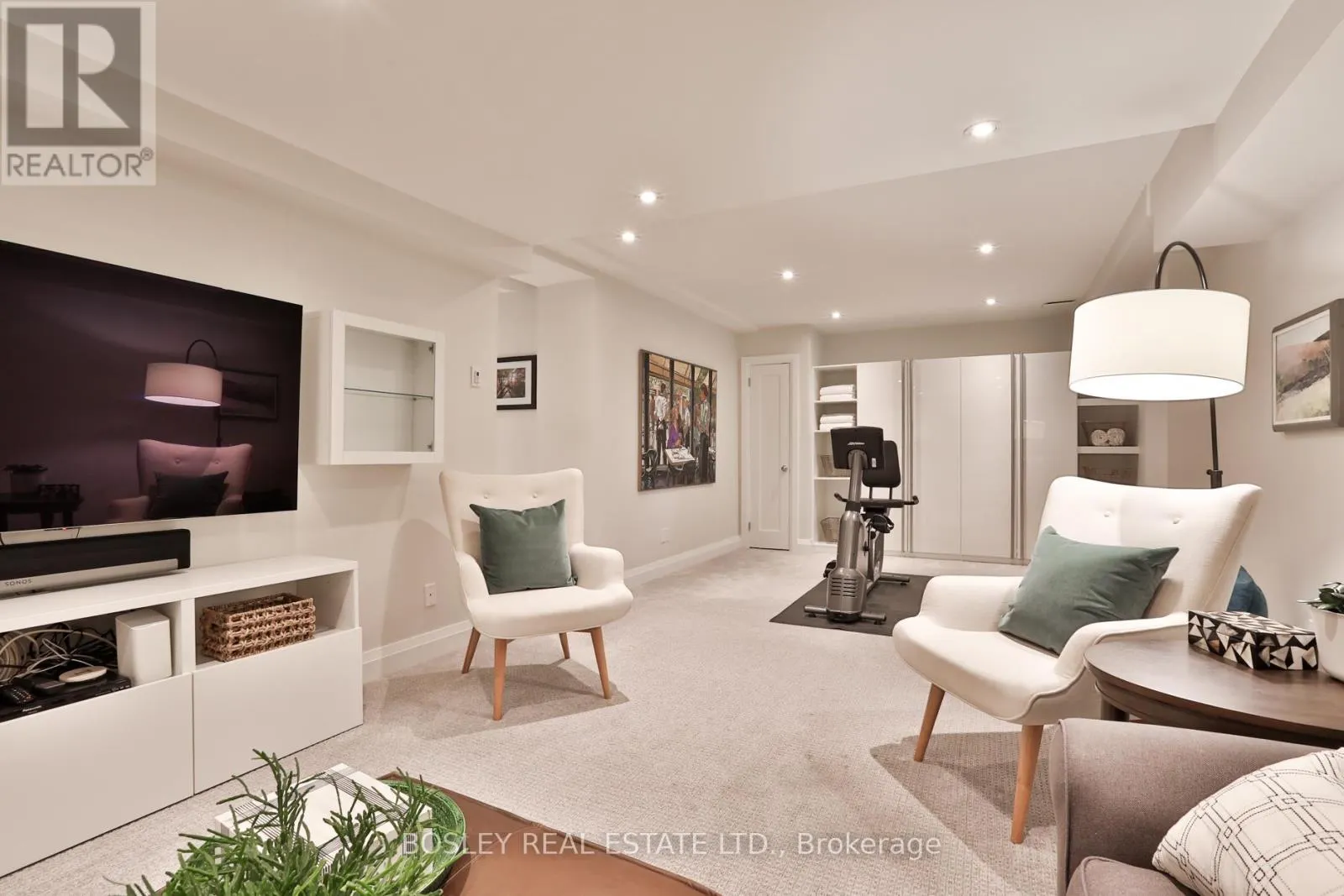 274 GLENGROVE AVENUE W