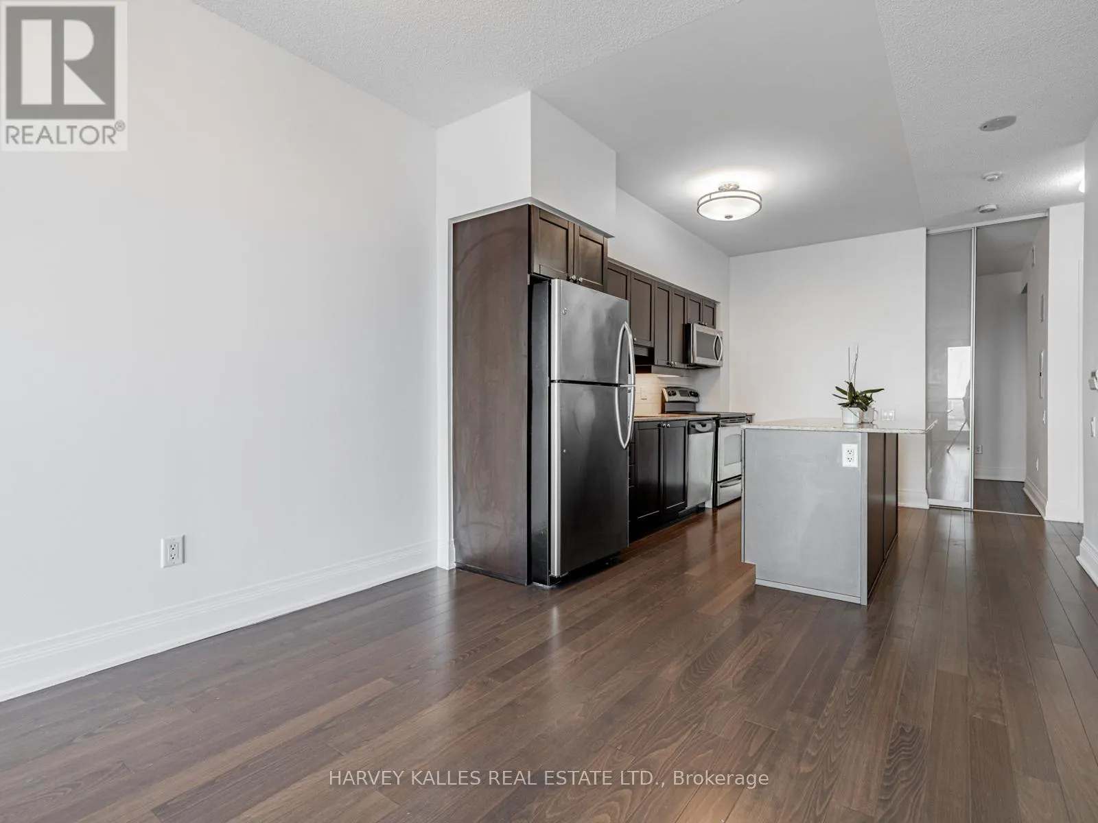 4206 - 2191 YONGE STREET