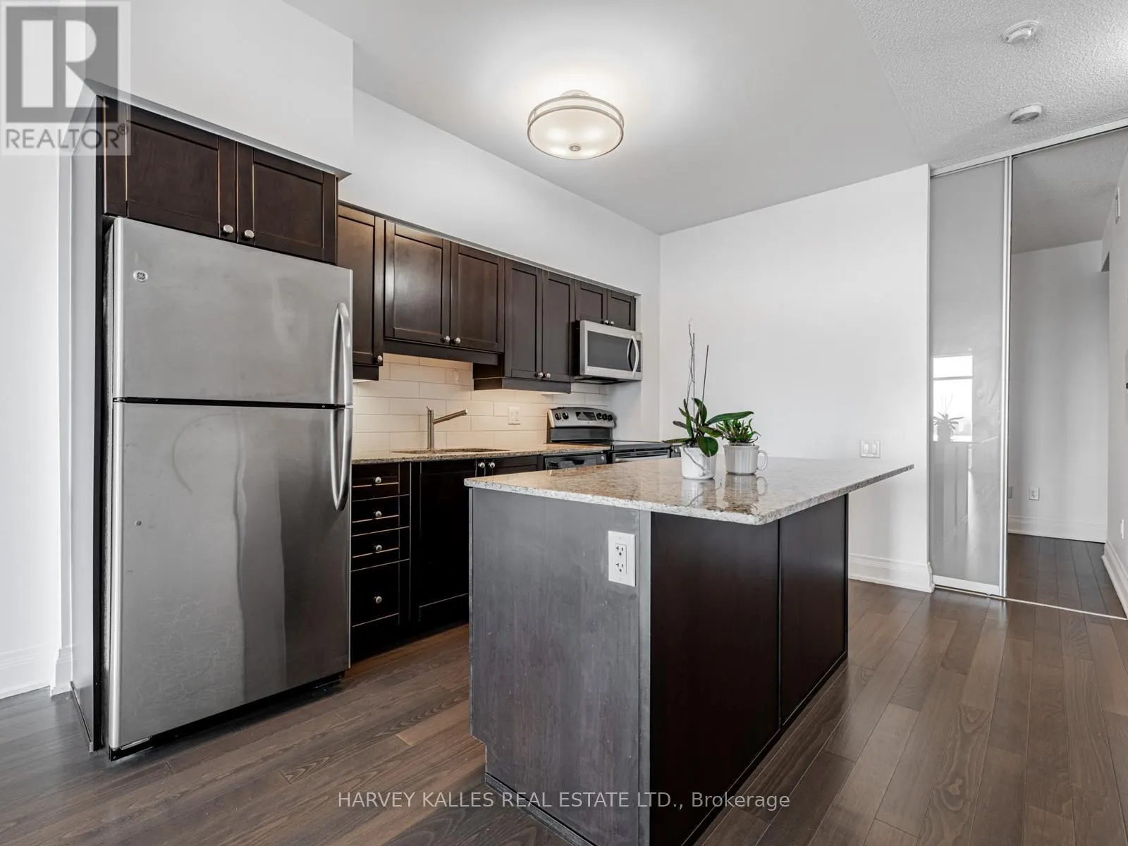 4206 - 2191 YONGE STREET