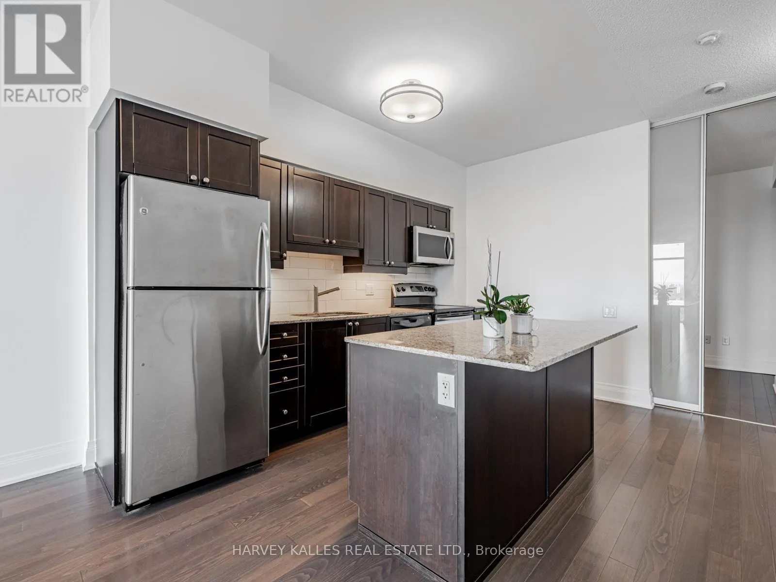 4206 - 2191 YONGE STREET