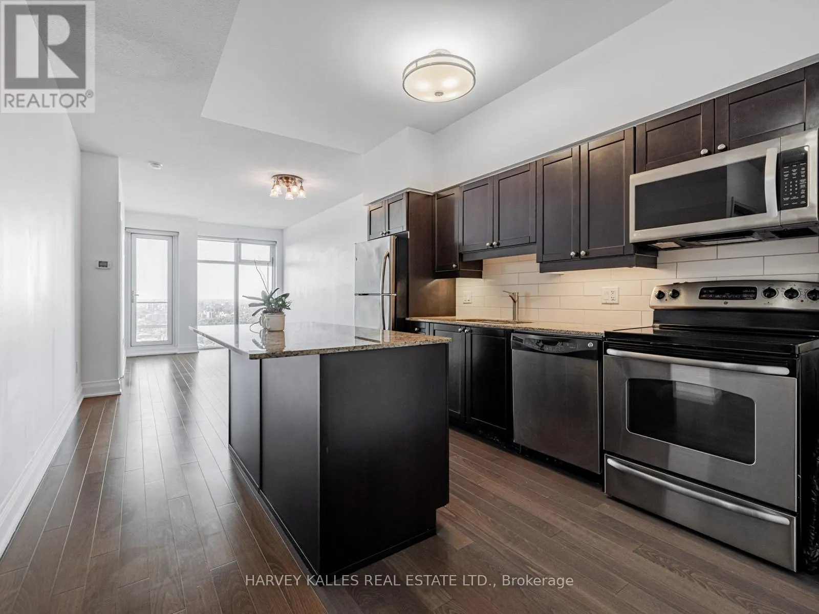 4206 - 2191 YONGE STREET