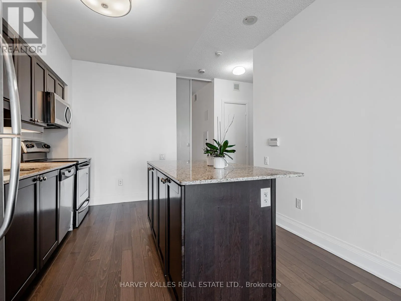 4206 - 2191 YONGE STREET