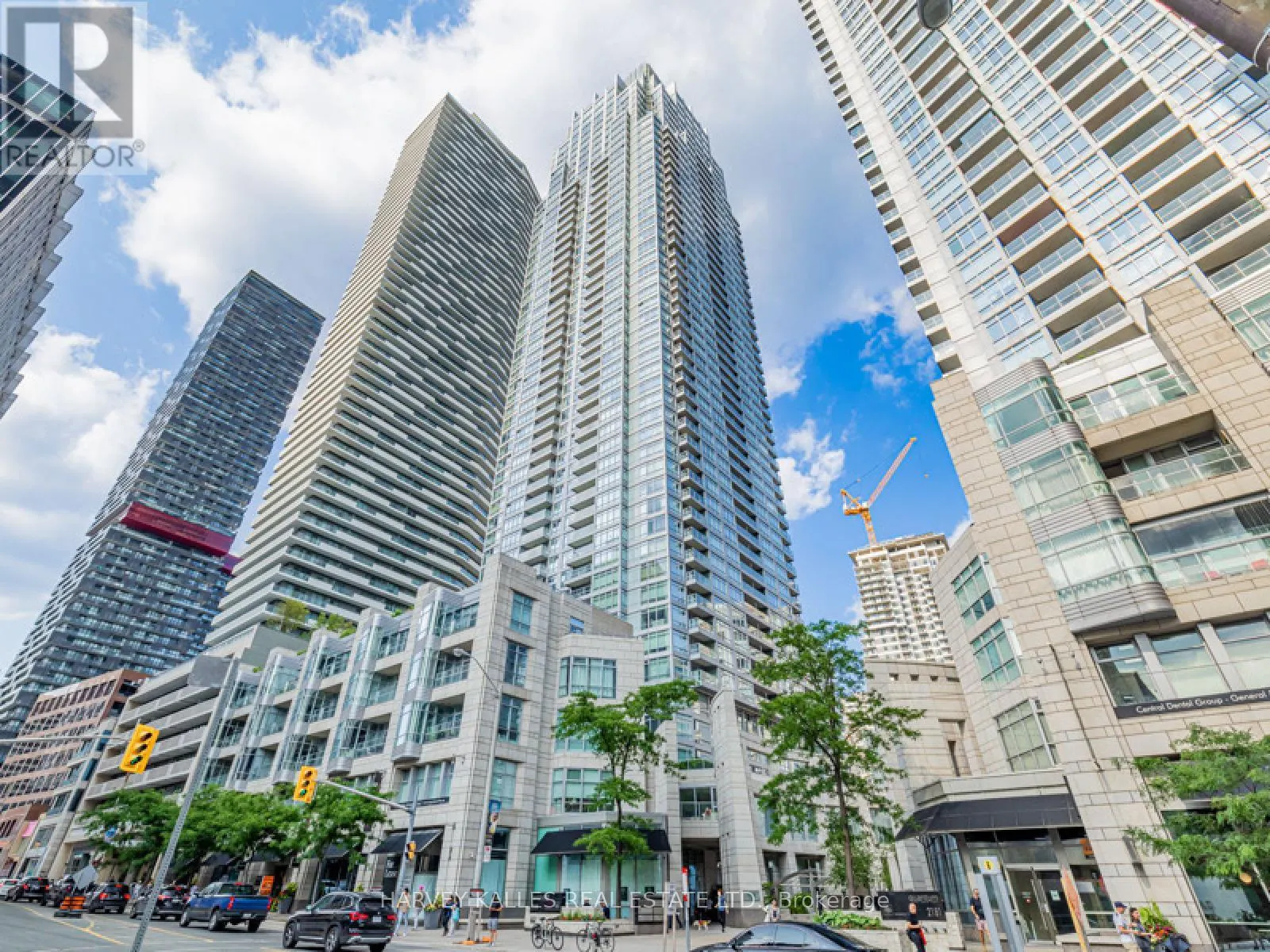 4206 - 2191 YONGE STREET