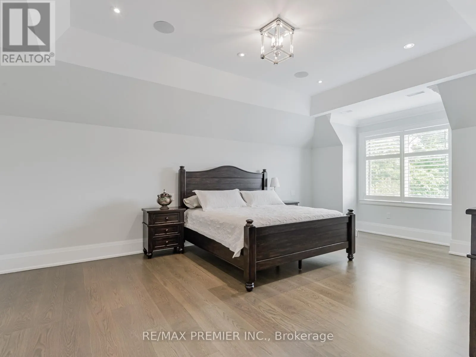 111 CODSELL AVENUE
