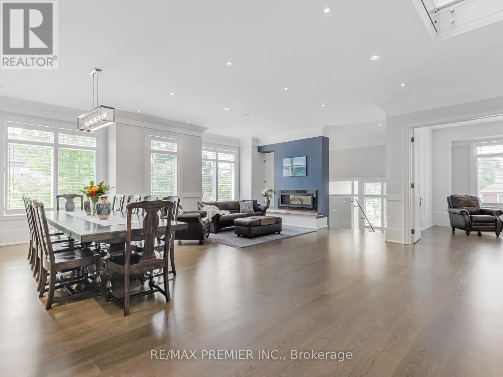 111 CODSELL AVENUE